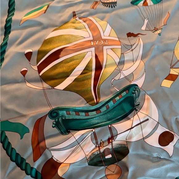 Hermes Silk Scarf
At the heart of Life Colorful Hot Air Balloon - Picture 2 of 10